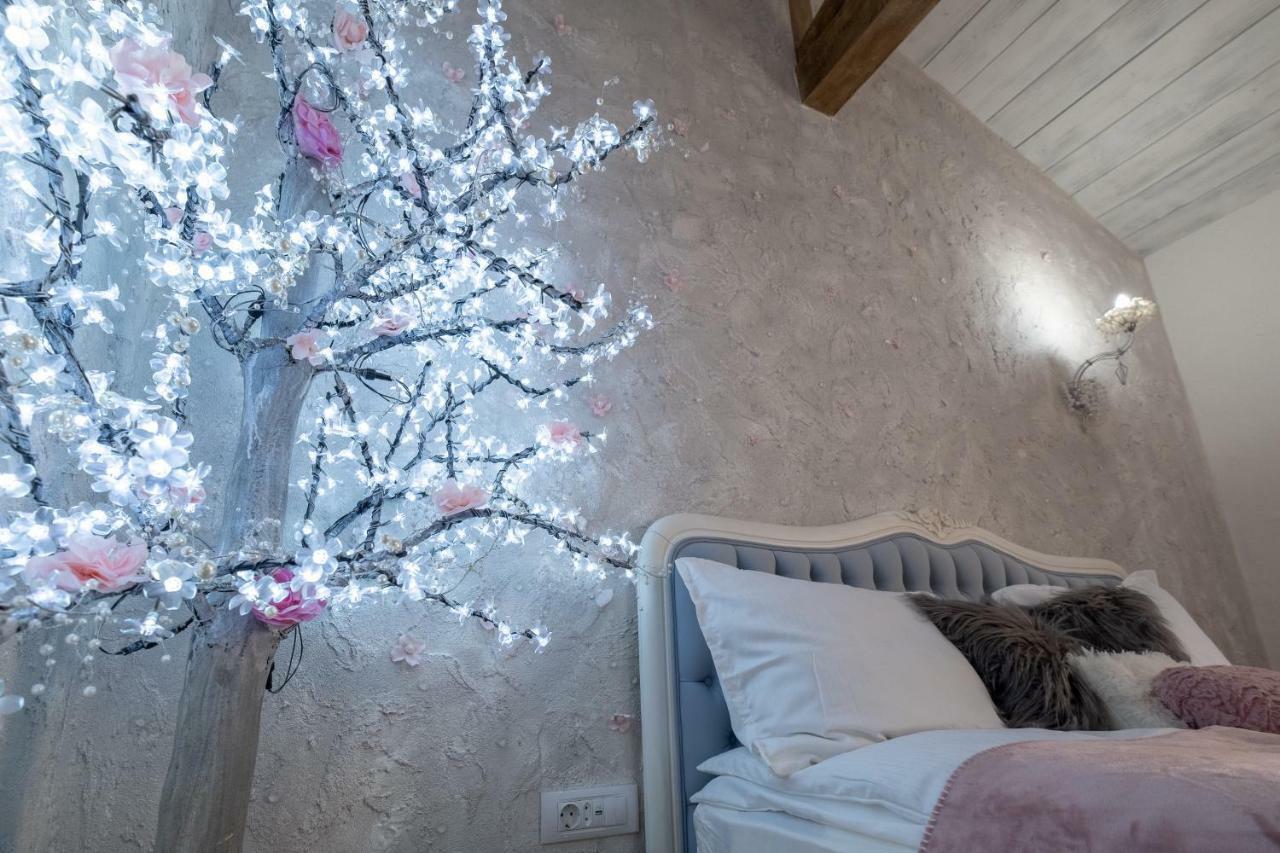 1-Bedroom Designer Apartment On Hristo Belchev Str Sofya Dış mekan fotoğraf