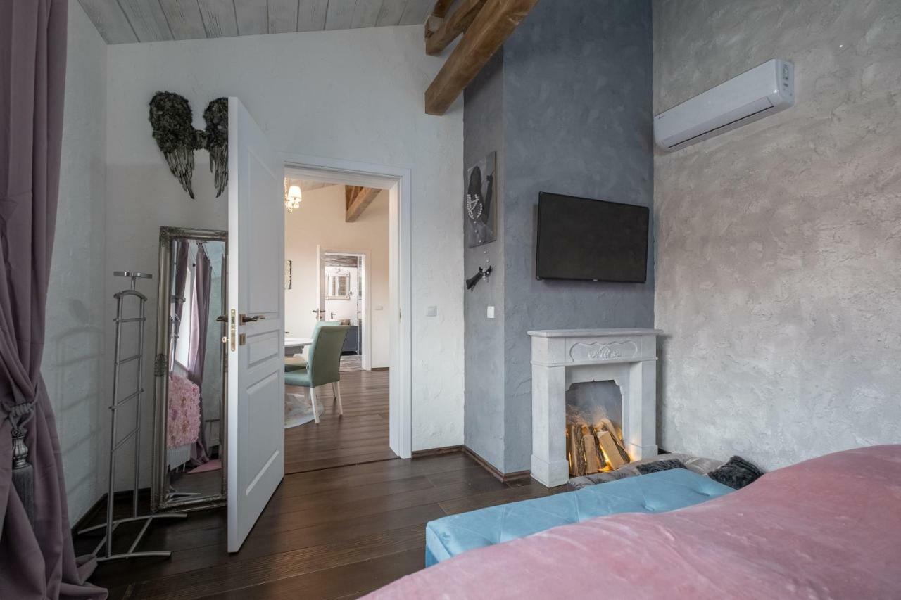 1-Bedroom Designer Apartment On Hristo Belchev Str Sofya Dış mekan fotoğraf