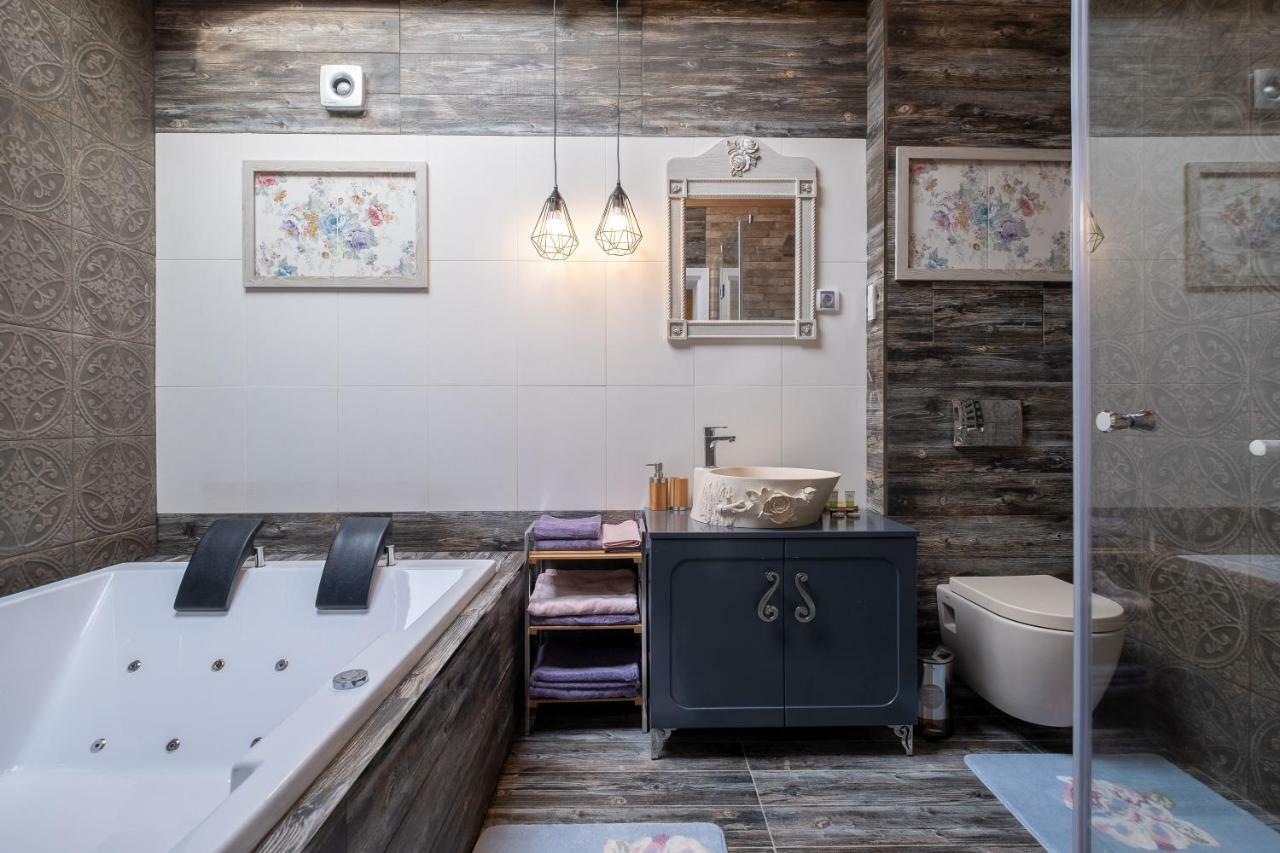 1-Bedroom Designer Apartment On Hristo Belchev Str Sofya Dış mekan fotoğraf